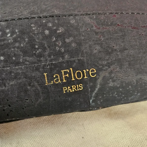 Laflore NWT wristlet - Picture 8 of 11